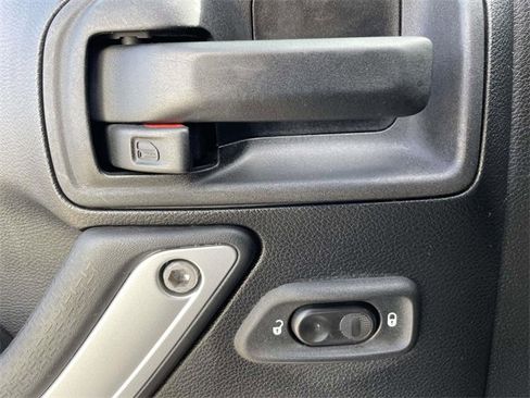 Used 2014 Jeep Wrangler Unlimited Sahara w/ Max Tow Package image 17