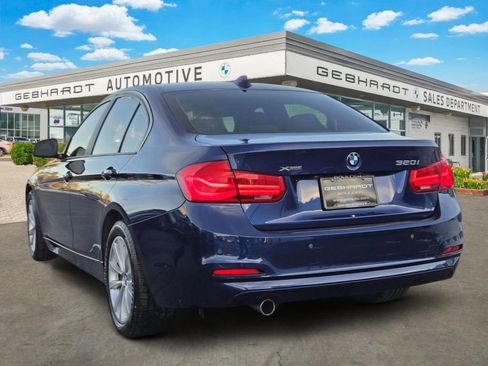 Used 2018 BMW 320i xDrive Sedan image 7