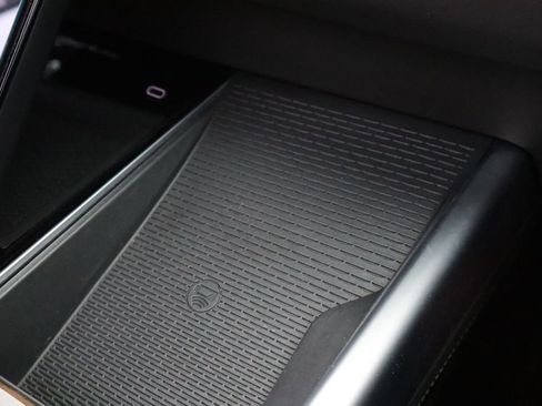 Used 2025 Cadillac Escalade Sport Platinum image 34