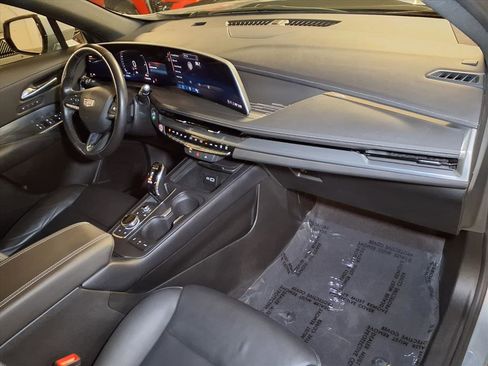 Used 2024 Cadillac XT4 Premium Luxury image 26