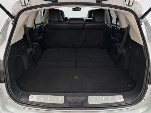 Used 2019 INFINITI QX60 Luxe w/ Essential Package image 39