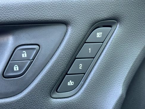Used 2017 Buick Envision Premium w/ Driver Confidence Package AWD/4WD image 32