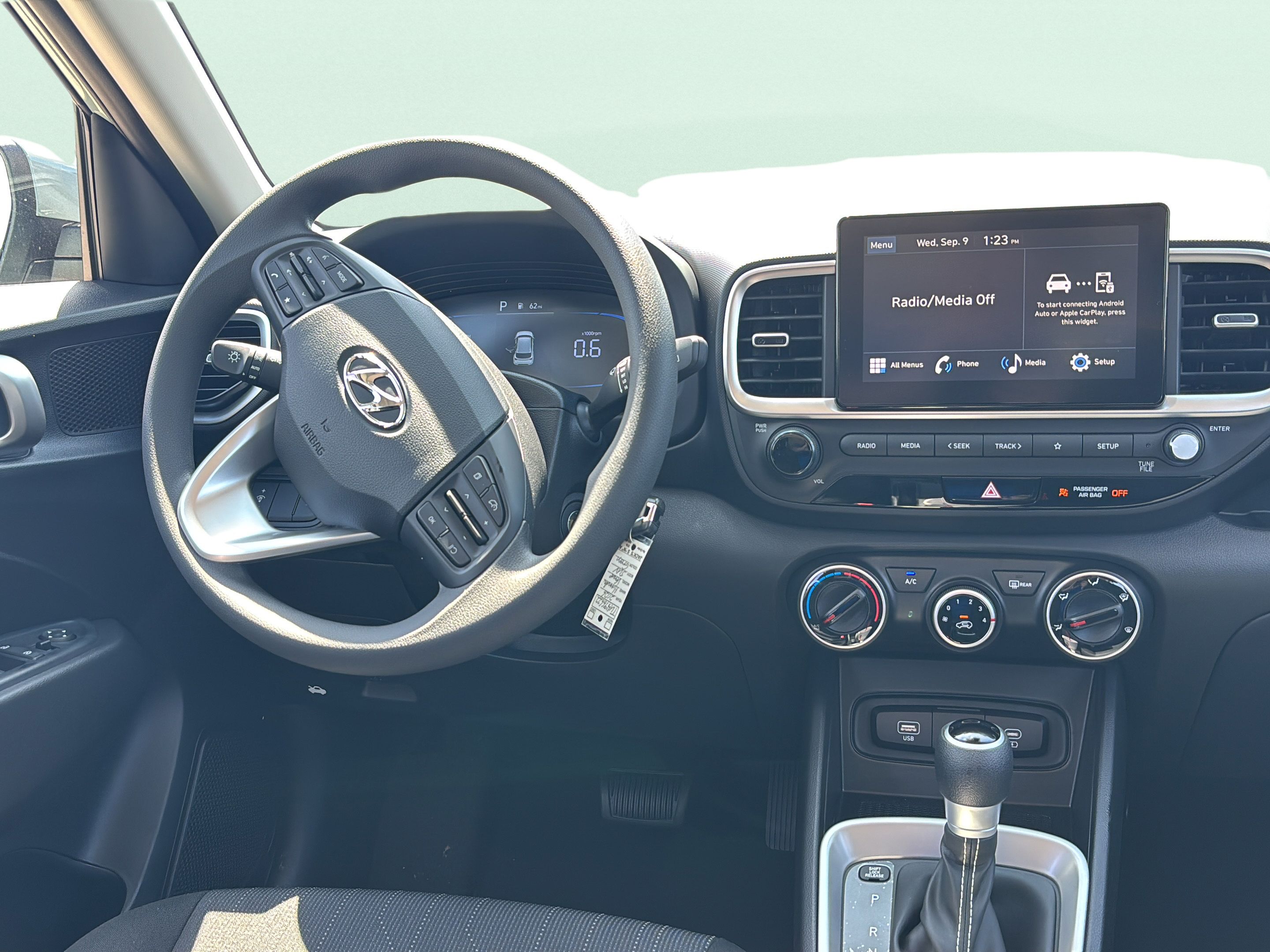 New 2026 Hyundai Venue SE FWD image 10