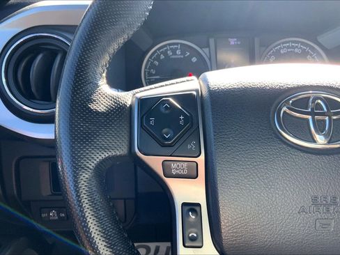 Used 2017 Toyota Tacoma Limited w/ Tow Package image 19