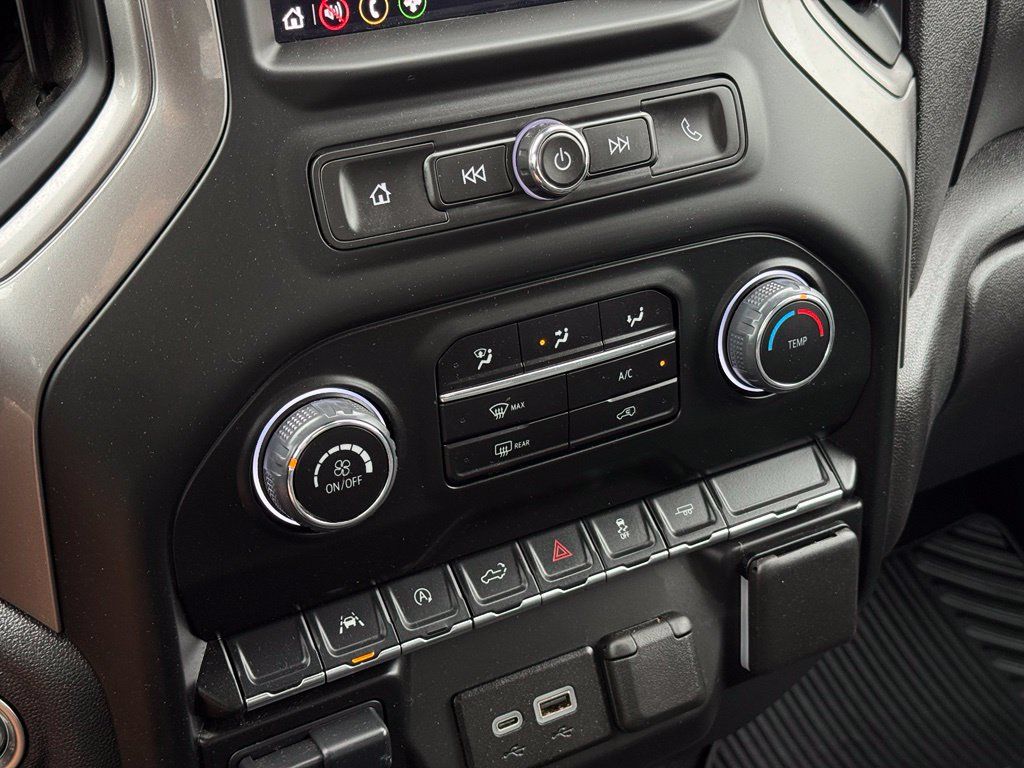 Used 2024 Chevrolet Silverado 1500 Custom RWD image 31