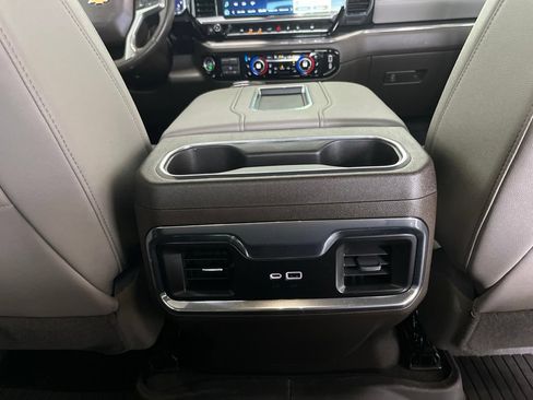 Used 2022 Chevrolet Silverado 1500 LTZ AWD/4WD image 23