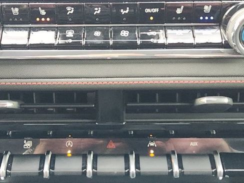 Used 2024 Chevrolet Colorado Z71 w/ Z71 Convenience Package 2 image 20