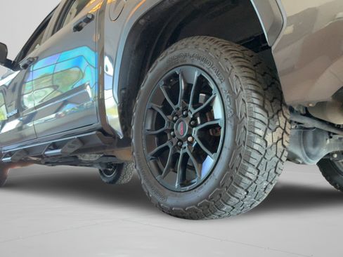 Used 2023 Toyota Tundra SR5 w/ SR5 Convenience Package AWD/4WD image 44