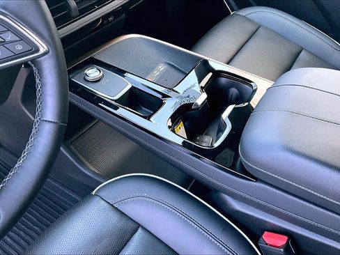 Used 2025 Buick Enclave Avenir w/ Super Cruise Package image 17