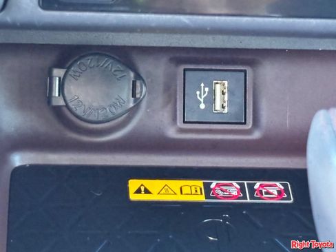 Certified 2025 Toyota RAV4 Limited w/ Advanced Technology Package FWD image 27