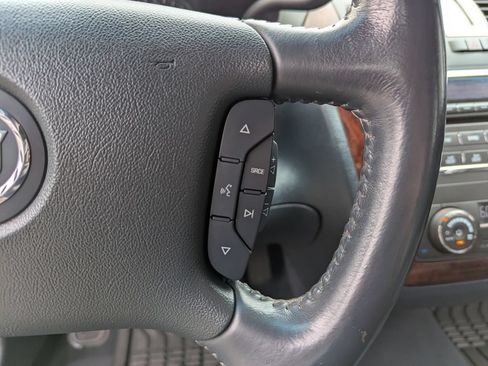 Used 2007 Cadillac DTS FWD image 17