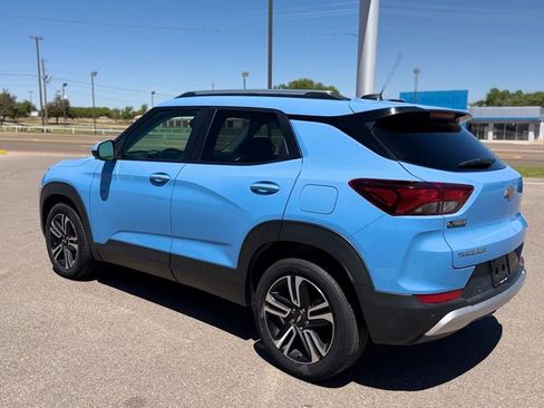 Used 2024 Chevrolet TrailBlazer LT w/ LT Cold Weather Package FWD image 12