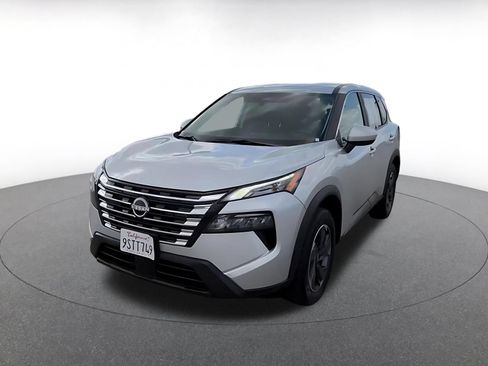 Used 2025 Nissan Rogue SV FWD image 5