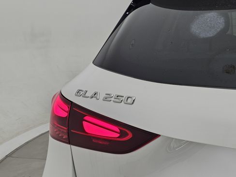 New 2026 Mercedes-Benz GLA 250 4MATIC image 25
