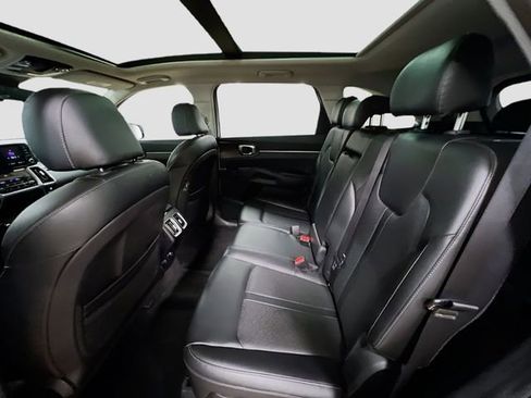 Certified 2022 Kia Sorento S w/ Panoramic Sunroof Package image 25
