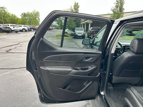 Used 2019 Chevrolet Traverse LT AWD/4WD image 24