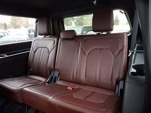 Used 2022 Ford Expedition Max Limited image 10