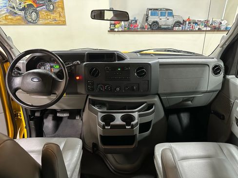 Used 2011 Ford E-150 and Econoline 150 Wagon image 52