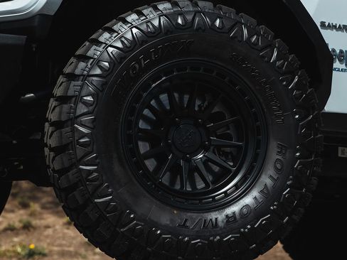 Used 2024 Jeep Wrangler Sahara image 3