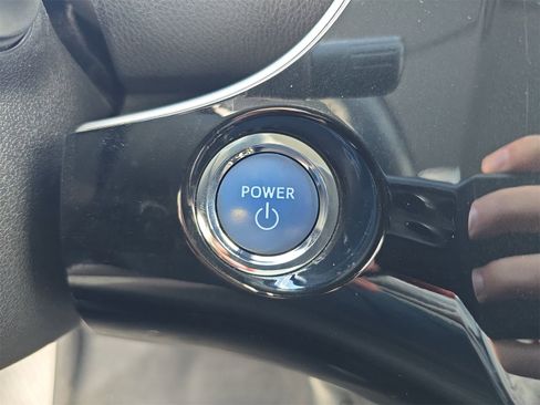 Used 2018 Toyota Prius Prime Plus image 25