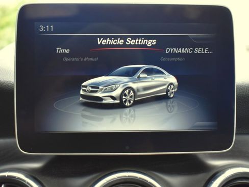 Used 2019 Mercedes-Benz CLA 250 4MATIC image 21