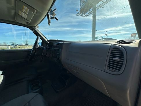 Used 2011 Ford Ranger XL image 13