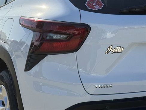 New 2026 Chevrolet Trax LS w/ LS Convenience Package image 6