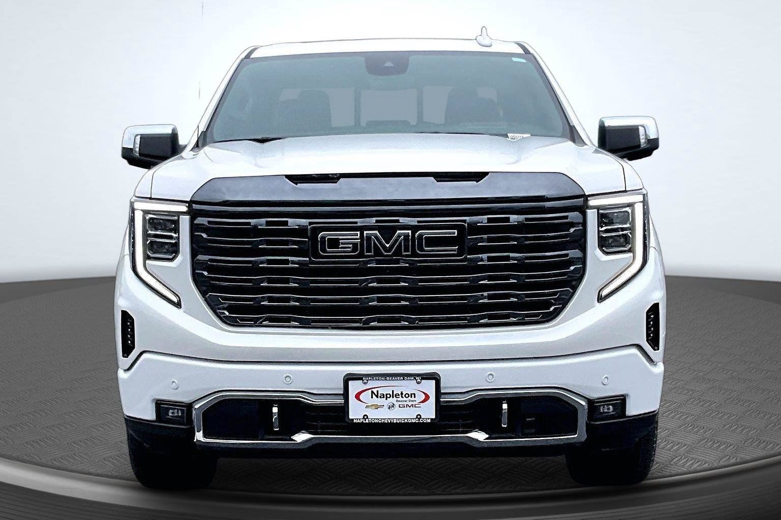Used 2024 GMC Sierra 1500 Denali Ultimate AWD/4WD image 3