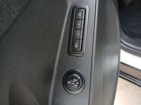 Certified 2022 Chevrolet Equinox Premier w/ LPO, Floor Liner Package FWD image 25