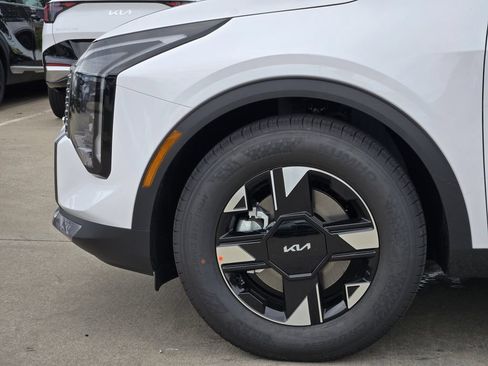 New 2026 Kia Sportage LX w/ LX Convenience Package FWD image 5