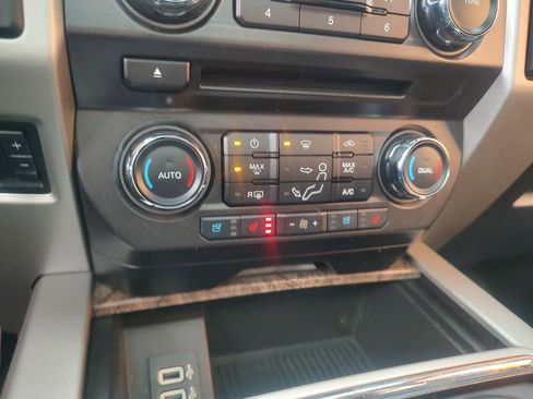 Used 2017 Ford F250 Lariat w/ Lariat Ultimate Package image 22