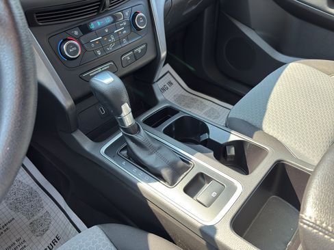Used 2017 Ford Escape SE AWD/4WD image 17