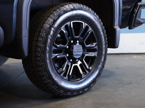 Used 2021 GMC Sierra 2500 Denali w/ Denali Black Diamond Edition image 41