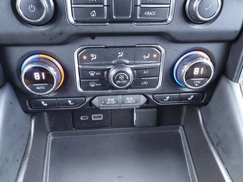 Used 2021 Chevrolet Tahoe LT image 16