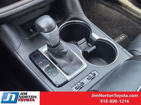 Used 2016 Toyota Highlander Limited Platinum image 22