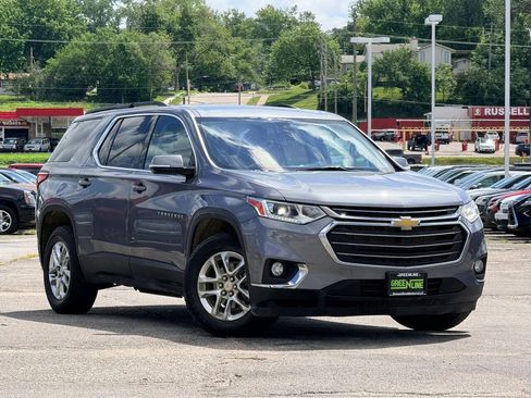 Used 2020 Chevrolet Traverse LT w/ Driver Confidence II Package AWD/4WD image 1