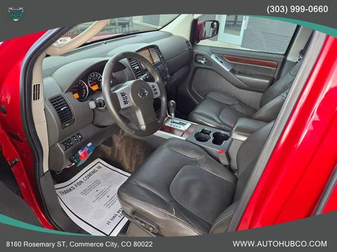 Used 2011 Nissan Pathfinder LE image 9