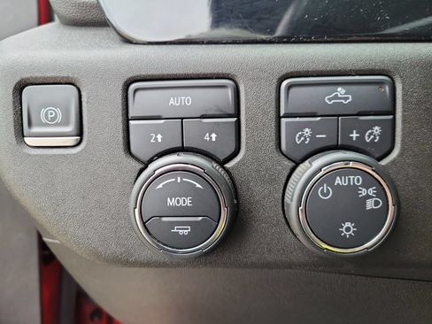 Used 2023 Chevrolet Silverado 1500 LT w/ Protection Package AWD/4WD image 21