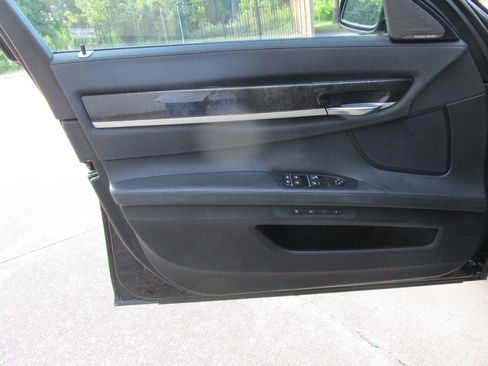 Used 2015 BMW 740i 740i 4dr Sedan image 12