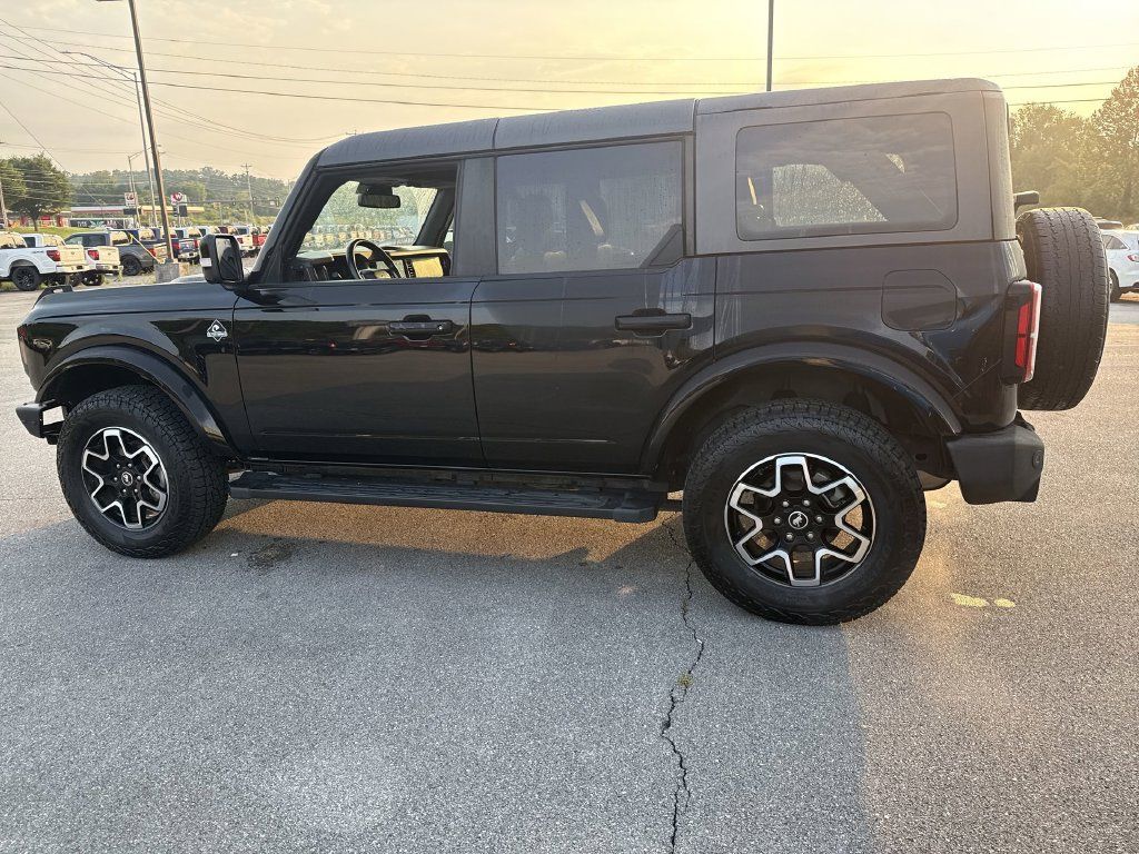 Used 2024 Ford Bronco Outer Banks AWD/4WD image 3