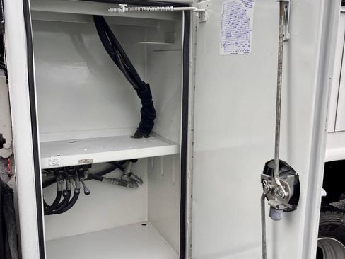 Used 2024 RAM 5500 Tradesman w/ Chrome Appearance Group image 41