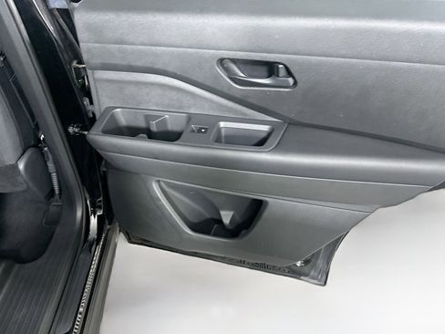 Used 2023 Nissan Pathfinder SV FWD image 29