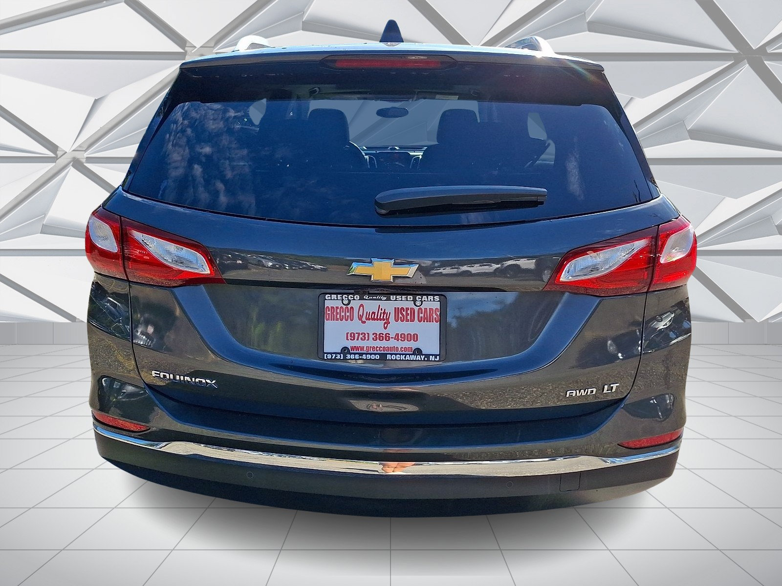 Used 2018 Chevrolet Equinox LT w/ Sun & Infotainment Package AWD/4WD image 9