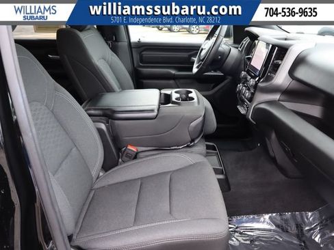Used 2025 RAM 1500 Warlock AWD/4WD image 35