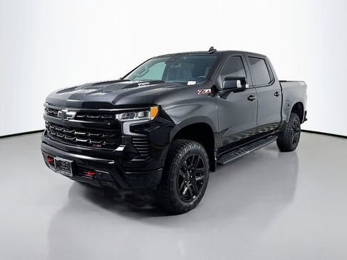 Used 2025 Chevrolet Silverado 1500 LT Trail Boss w/ LT Trail Boss Premium Package AWD/4WD image 1