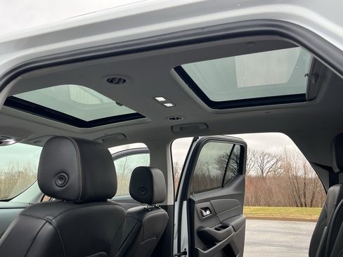 Used 2021 Chevrolet Traverse Premier w/ Redline Edition image 38