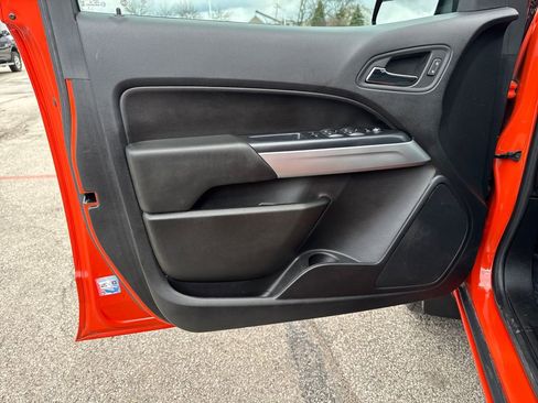 Used 2020 Chevrolet Colorado LT w/ Colorado RST Special Edition image 12