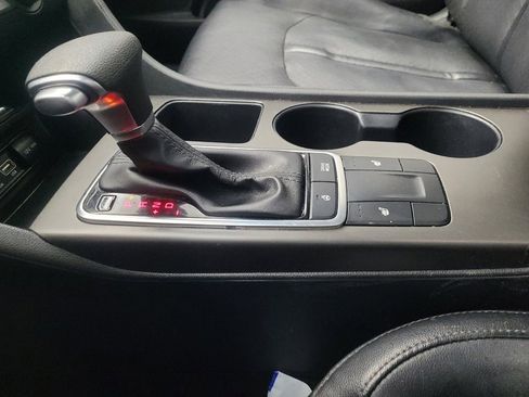 Used 2020 Kia Optima SE image 26