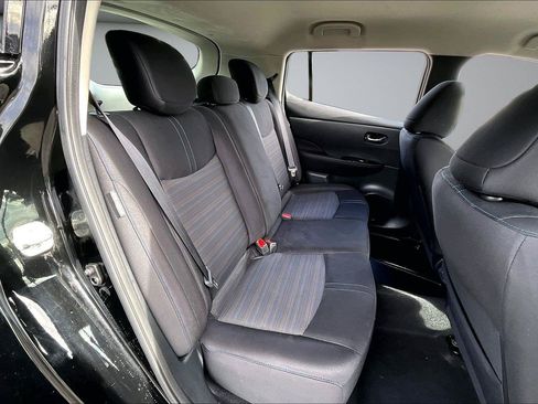Used 2020 Nissan Leaf SV w/ SV Technology Package FWD image 25