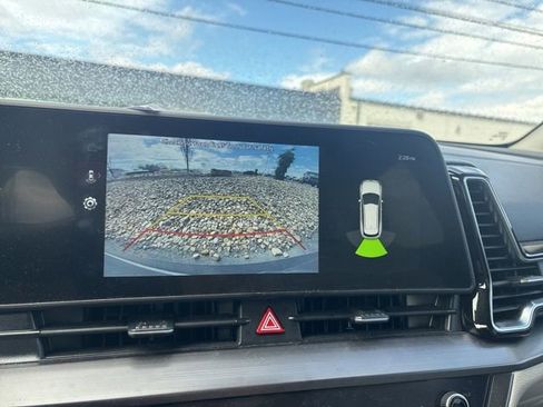 Certified 2023 Kia Sportage EX image 12